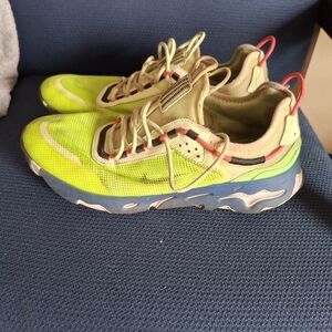 Men Nike Neon Yellow Mesh Athletic Sneakers